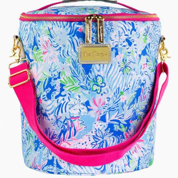 Lilly Pulitzer Accessories - Lilly Pulitzer Beach Cooler in print Lion Around.